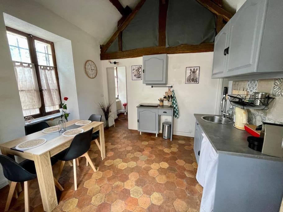 Maison A Proximite De Barbizon / Fontainebleau / A6 Saint-Sauveur-sur-Ecole Esterno foto